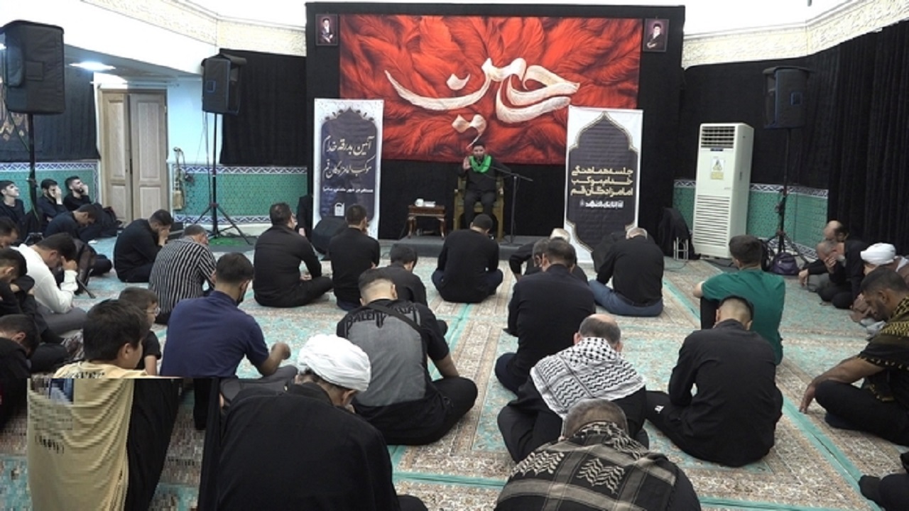 ۸۰ خادم امامزادگان قم به سامرا اعزام شدند